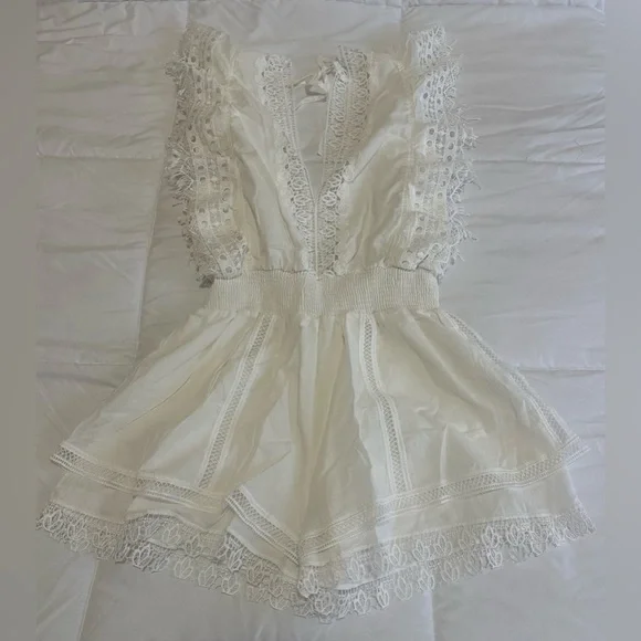 NEW With Tags Sz Medium Peixoto Raja Lace-Trimmed White Romper - Picture 3 of 8